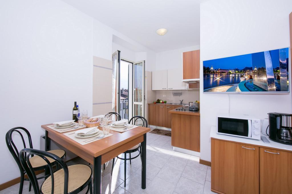 Residence Riva Del Lario Gravedona Ngoại thất bức ảnh
