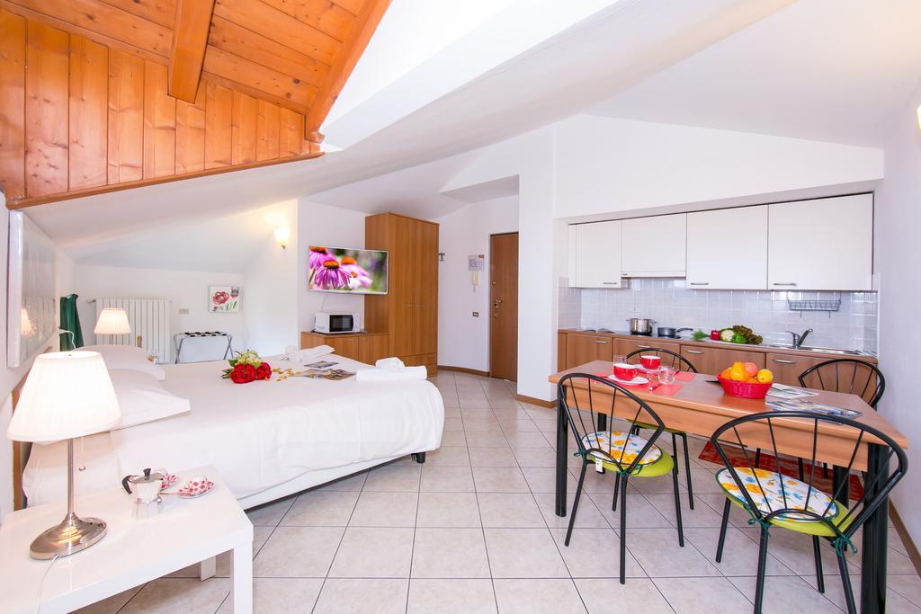 Residence Riva Del Lario Gravedona Ngoại thất bức ảnh