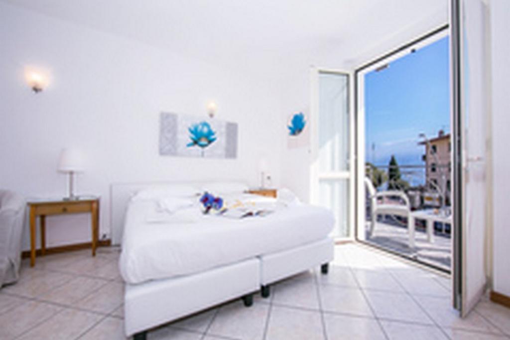 Residence Riva Del Lario Gravedona Ngoại thất bức ảnh