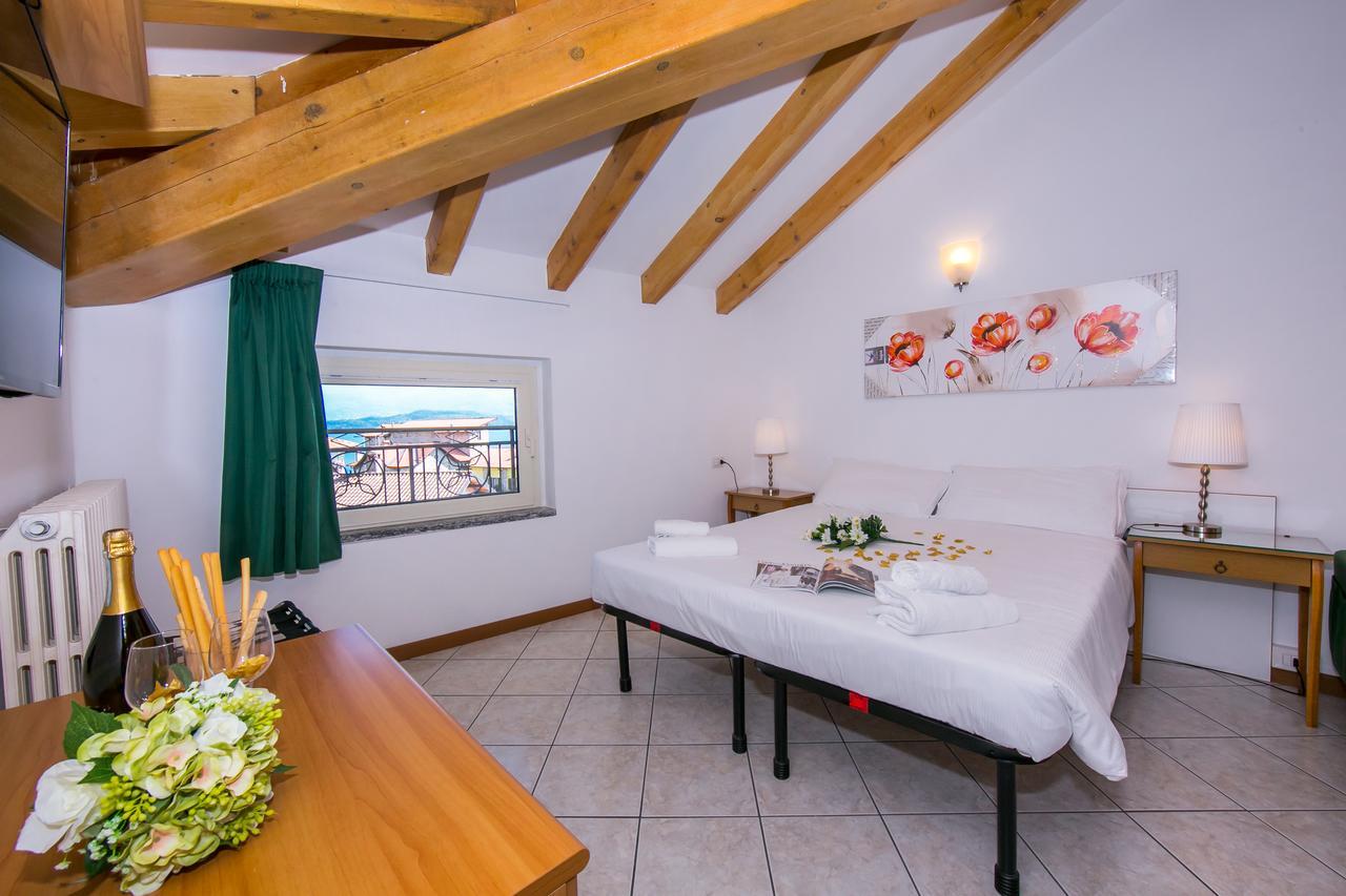 Residence Riva Del Lario Gravedona Ngoại thất bức ảnh